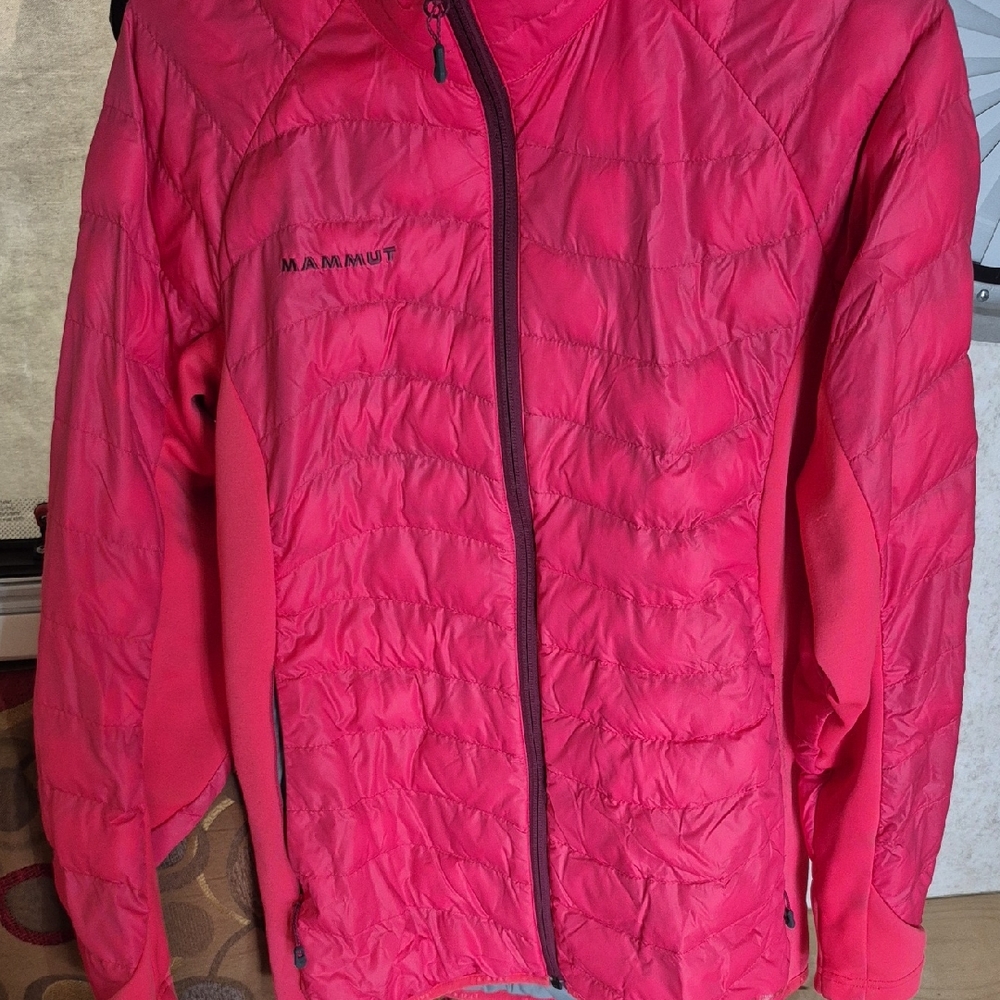 Mammut Women's Bright Pink Puffer Coat